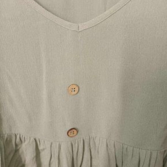 SHEIN Curve Flowy Top Size 1XL - Picture 4 of 10